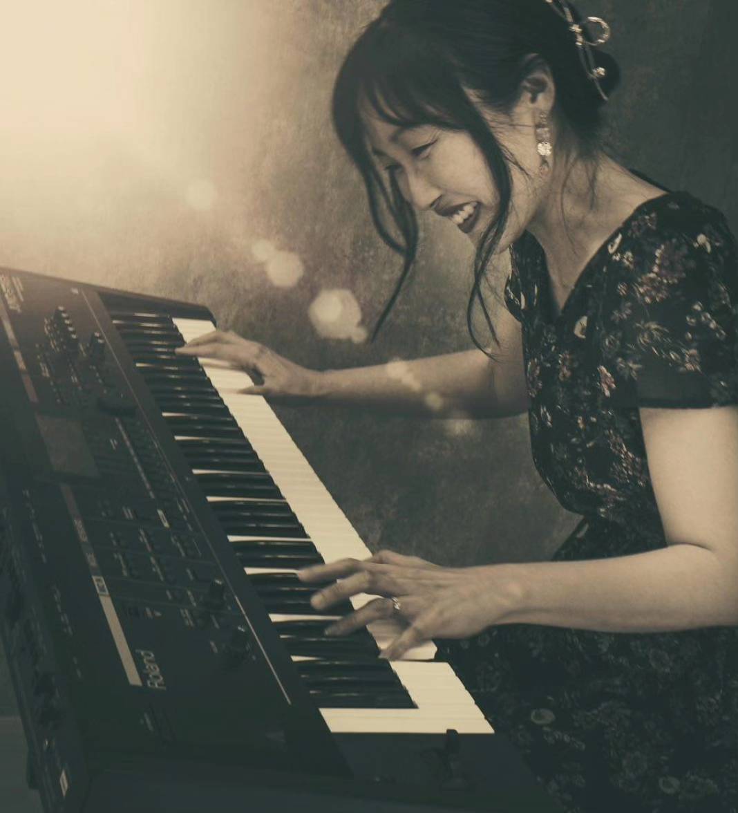 岩城麻実 JAZZ TRIO